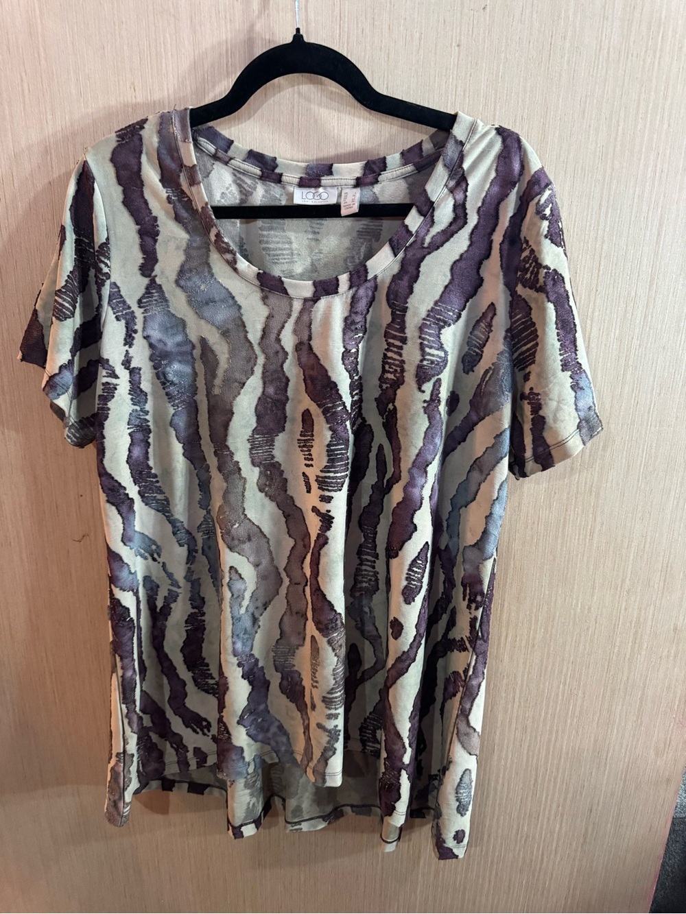 LOGO by Lori Goldstein Purple and Cream Animal-Pattern Short Sleeve Top Large